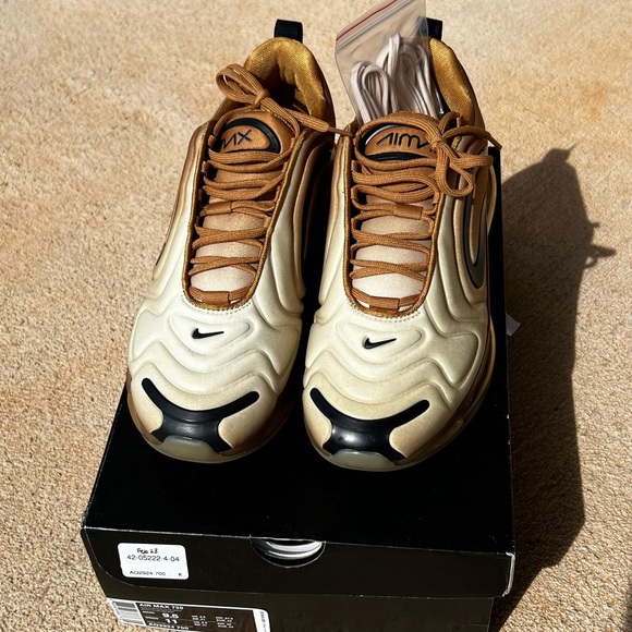 Nike Air Max 720 - Picture 3 of 6